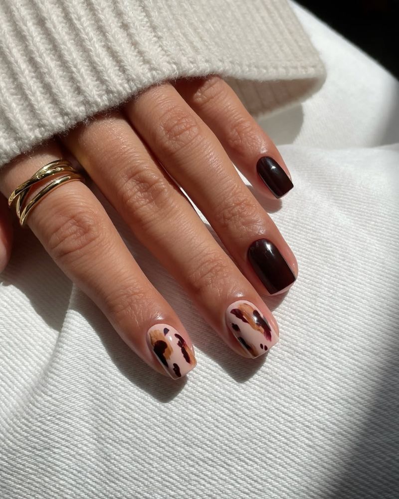 ongles marron d’automne élégants avec nail art ludique