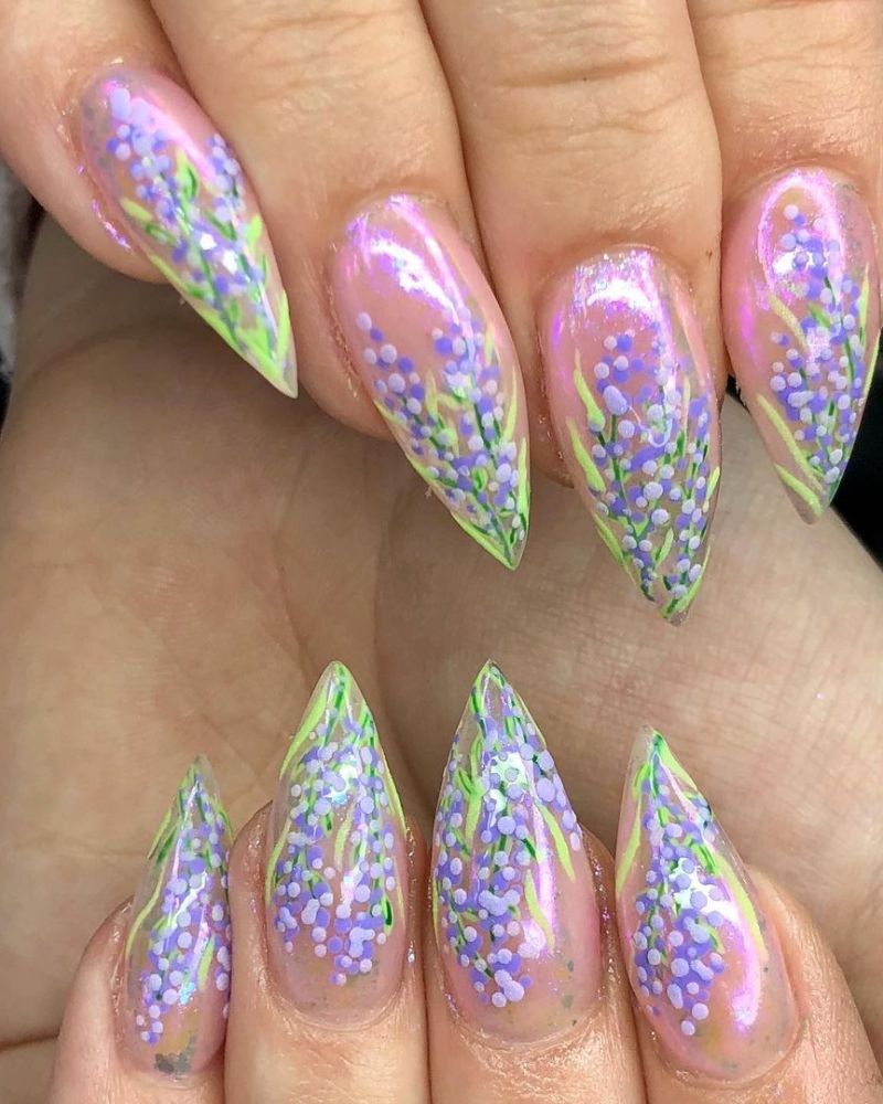 idées ongles violet 
design ongles lavande