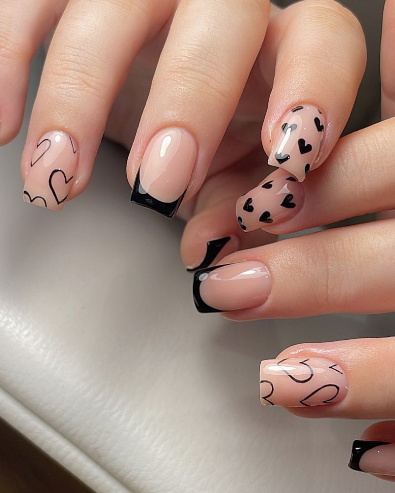 nail art cœurs noirs