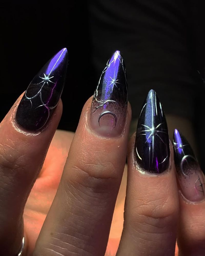 ongles noirs violets, ongles violets chrome