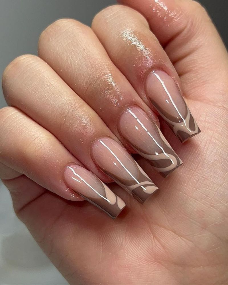 french manucure, ongles français marron