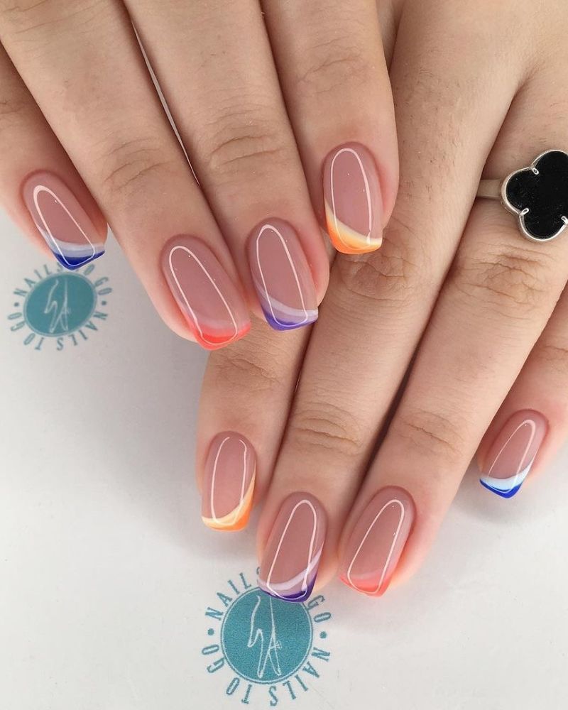 ongles french colorés, manucure française diagonale