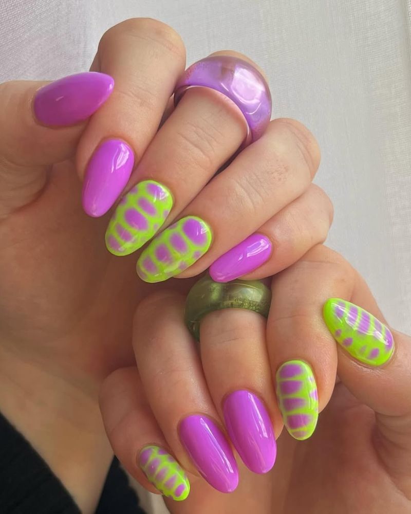 ongles violets d'été, ongles vert citron