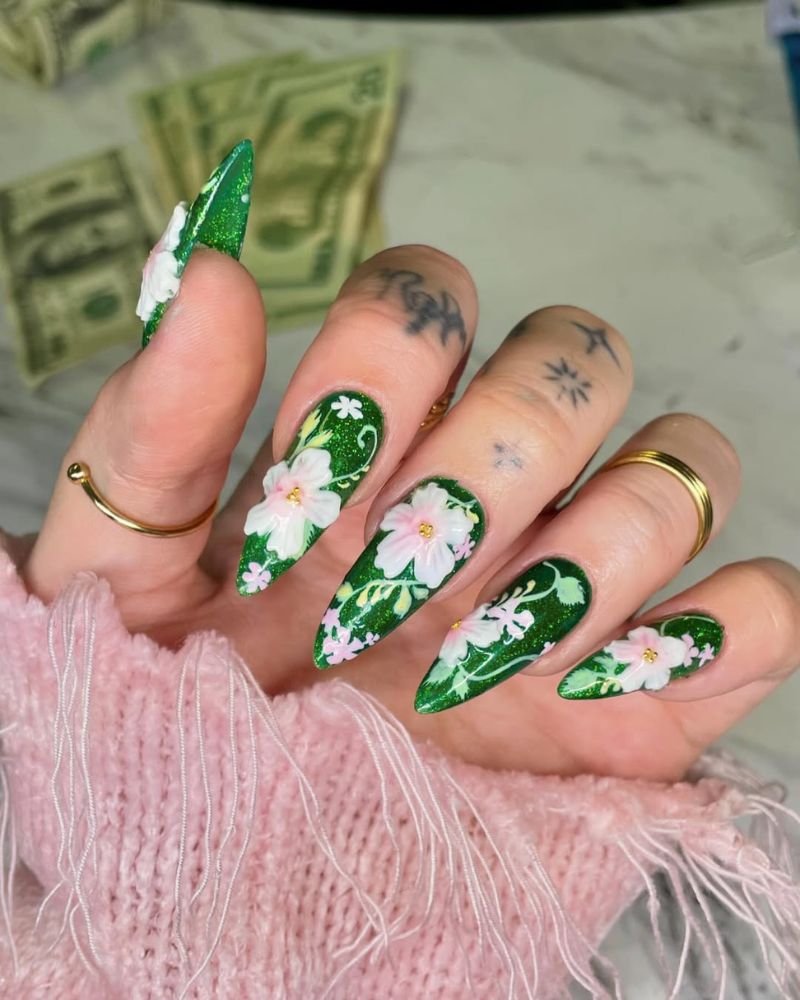 ongles verts scintillants, ongles stilettos