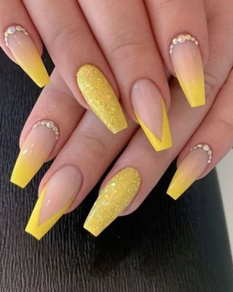 nail art jaune, idée ongle coffin long été