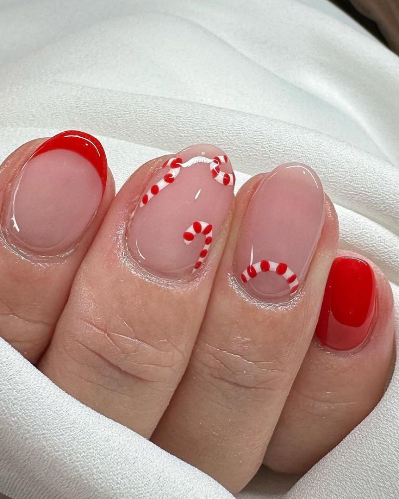 ongles courts de Noël avec art d’ongle