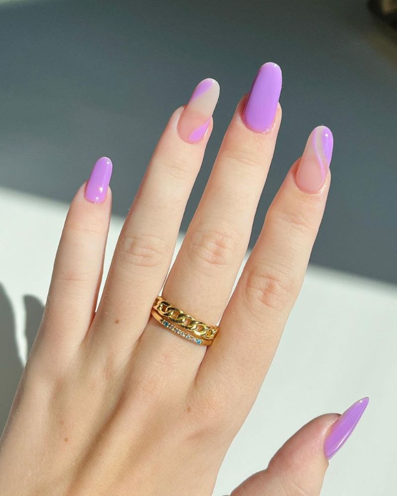 idées ongles violet 
design ongles lavande
idées ongles lavande