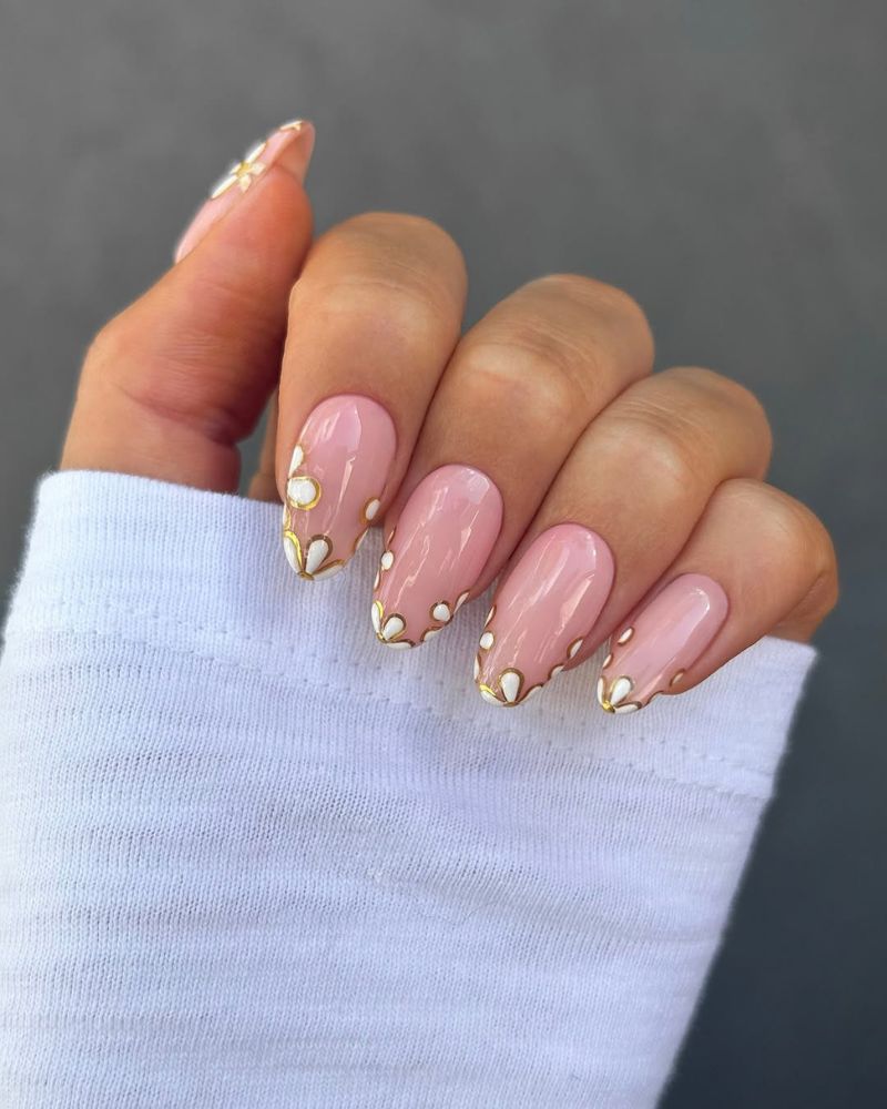 ongles estivaux élégants, ongles nude