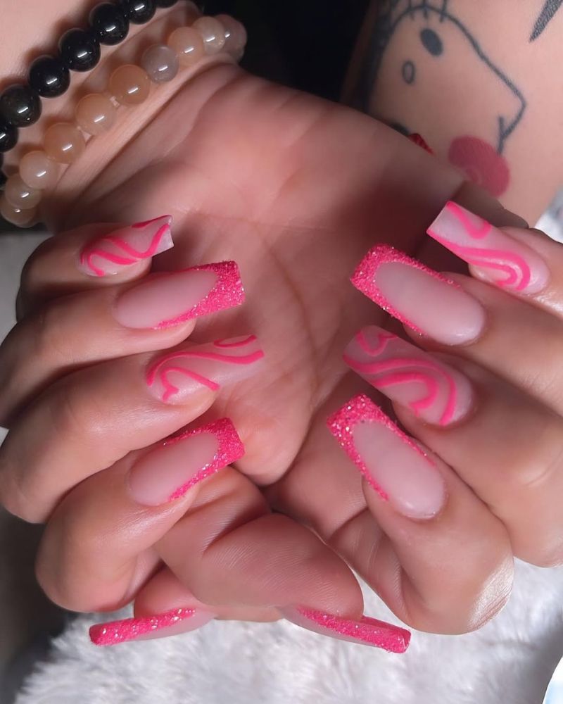 ongles roses scintillants, french nails