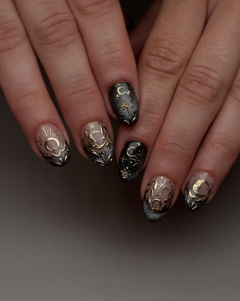 ongles noirs pailletés, nail art doré