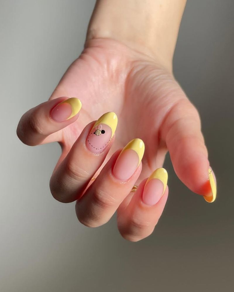 designs d’ongles jaunes, french manucure jaune