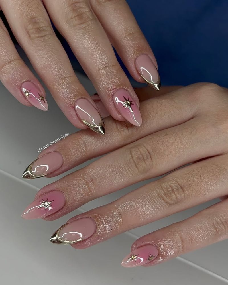 ongles roses et dorés, ongles classe