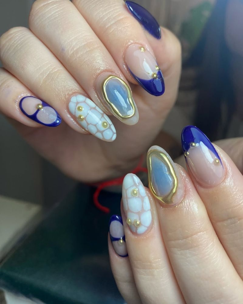 ongles bleu marine, nail art