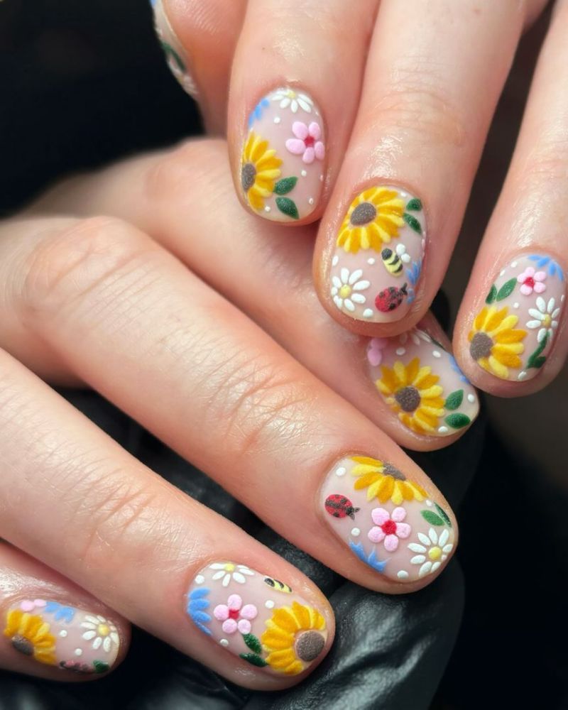 nail art floral, ongles courts d'été
