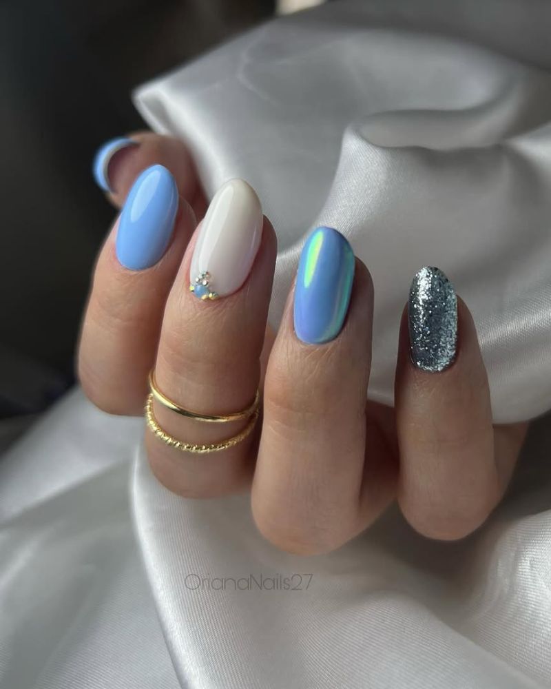 ongles bleu ciel, ongles bleu clair