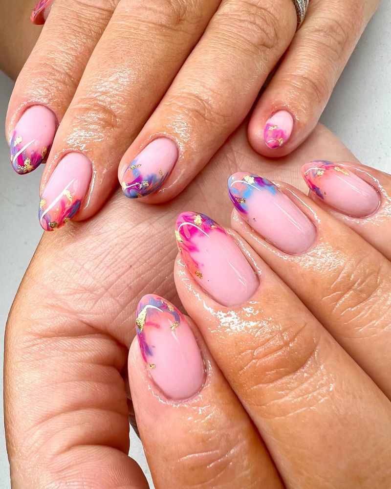 French colorés d'été, ongles classe pour l'été