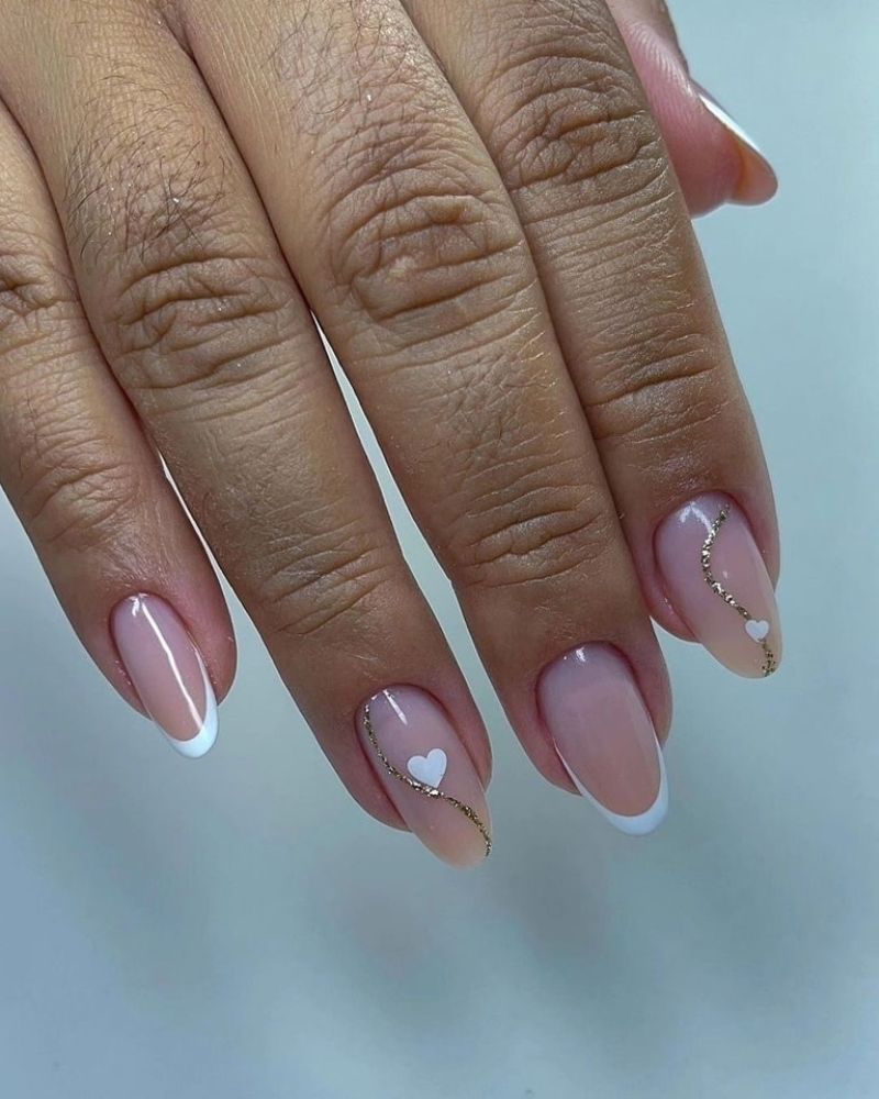 ongles à bordures blanches fines
