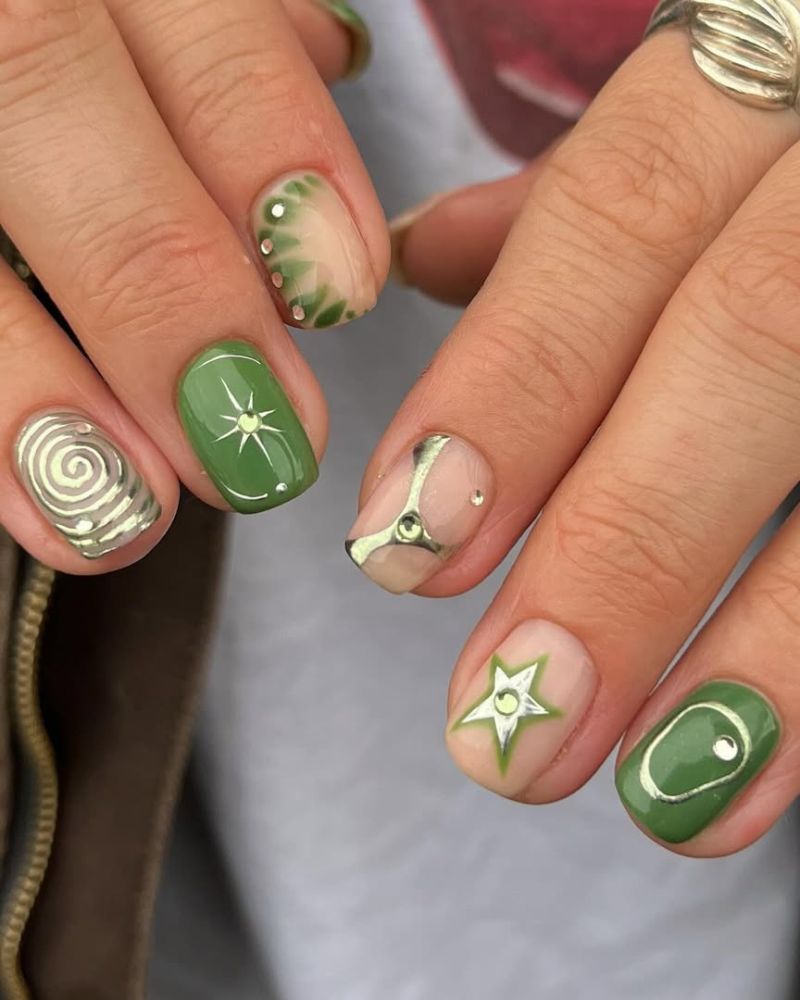 ongles courts, nail art vert et argent