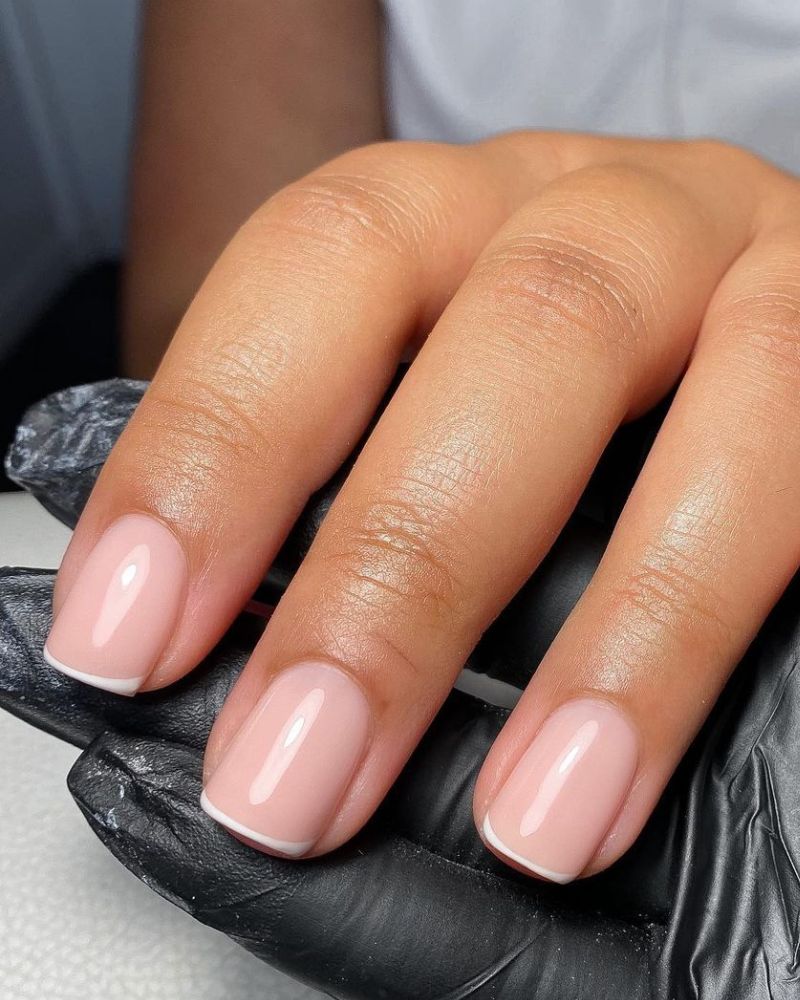 ligne fine french tips blancs