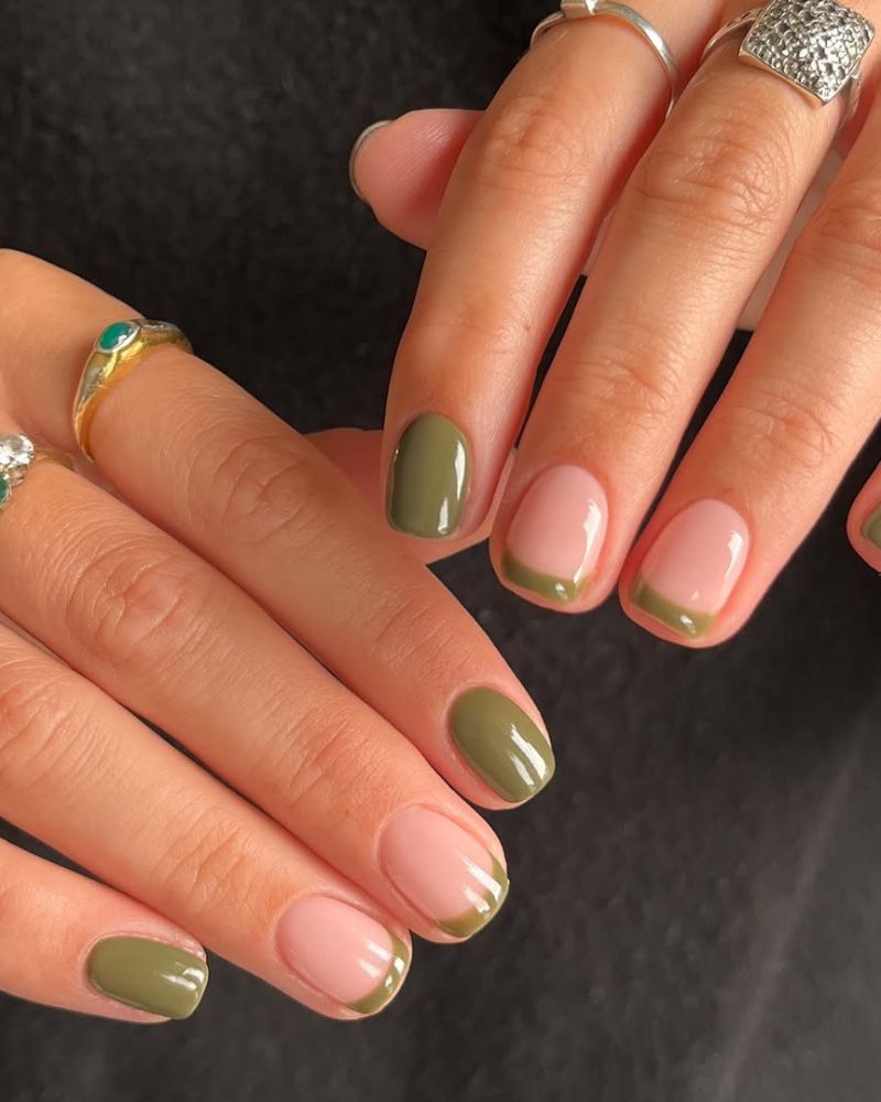 ongles courts verts olive avec french tips