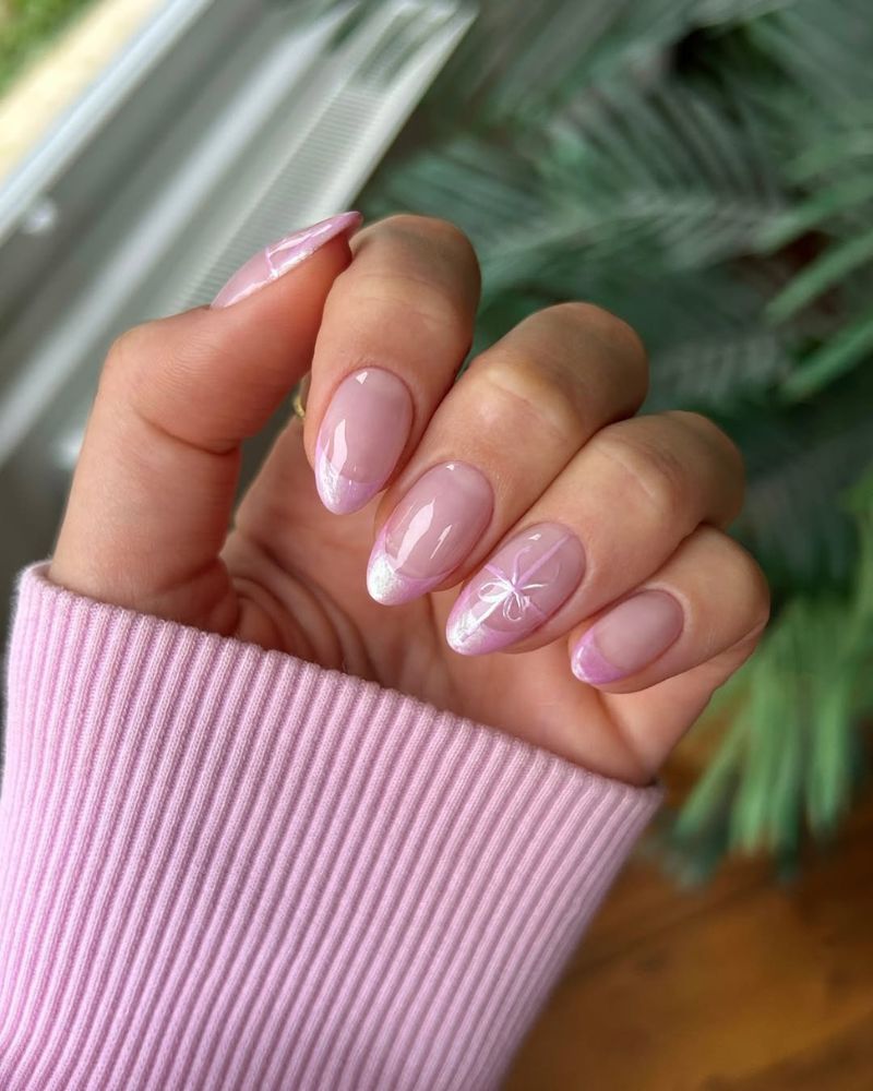 designs ongles rose clair, manucure French rose