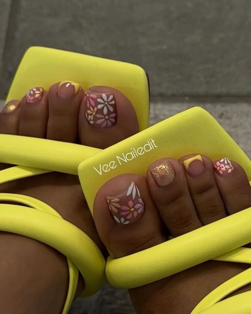 art floral sur ongles d’orteils, nail art mignon