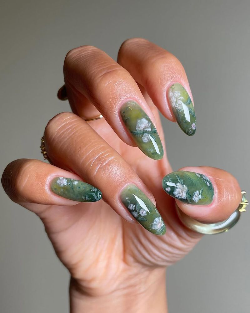 ongles de printemps, nail art vert, ongles amande longs