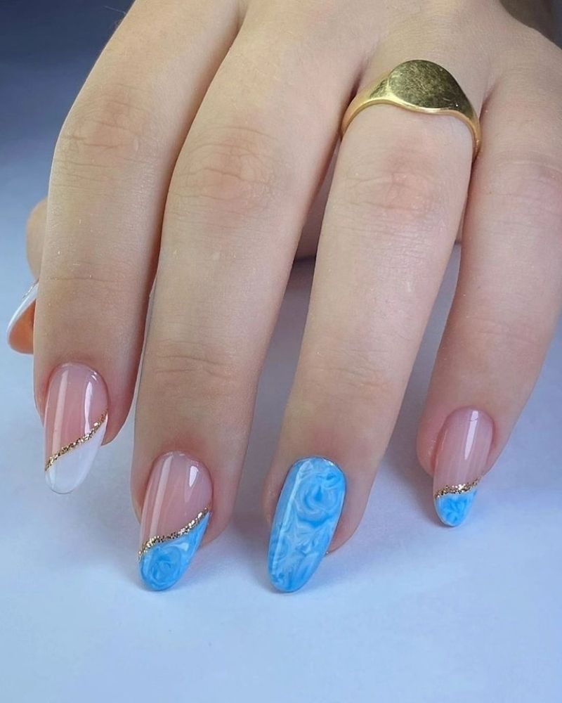 dessins de french manucure, ongles bleus