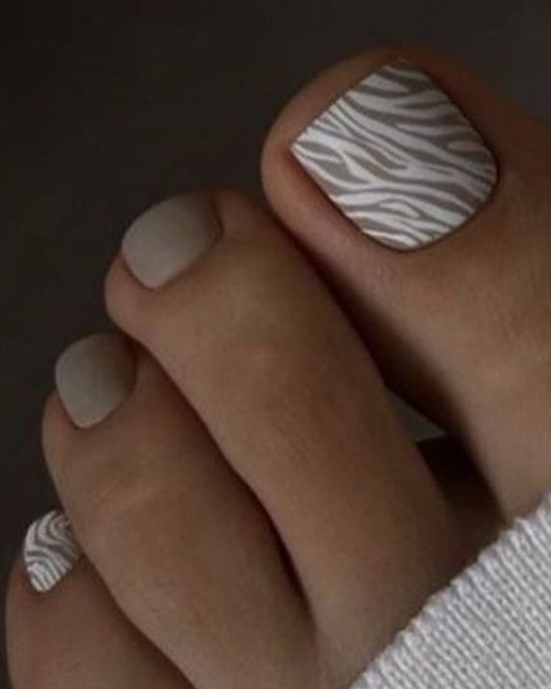 nail art d’orteils pour l’été