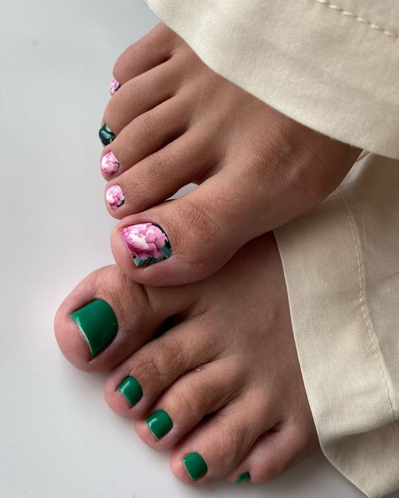 idées d’ongles floraux pour les orteils