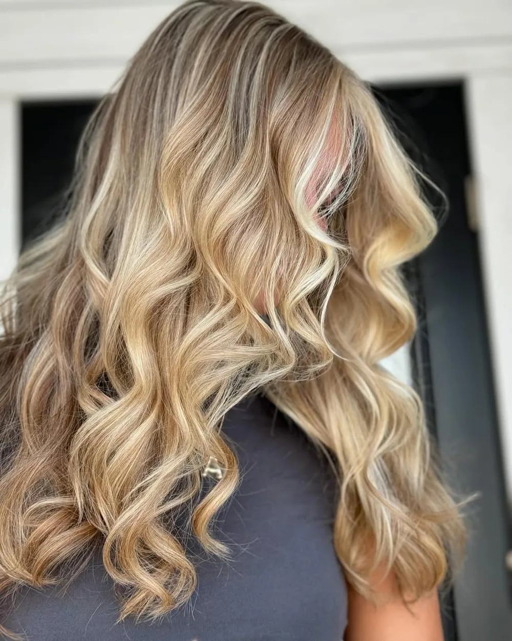 Blond beurré riche et soyeux