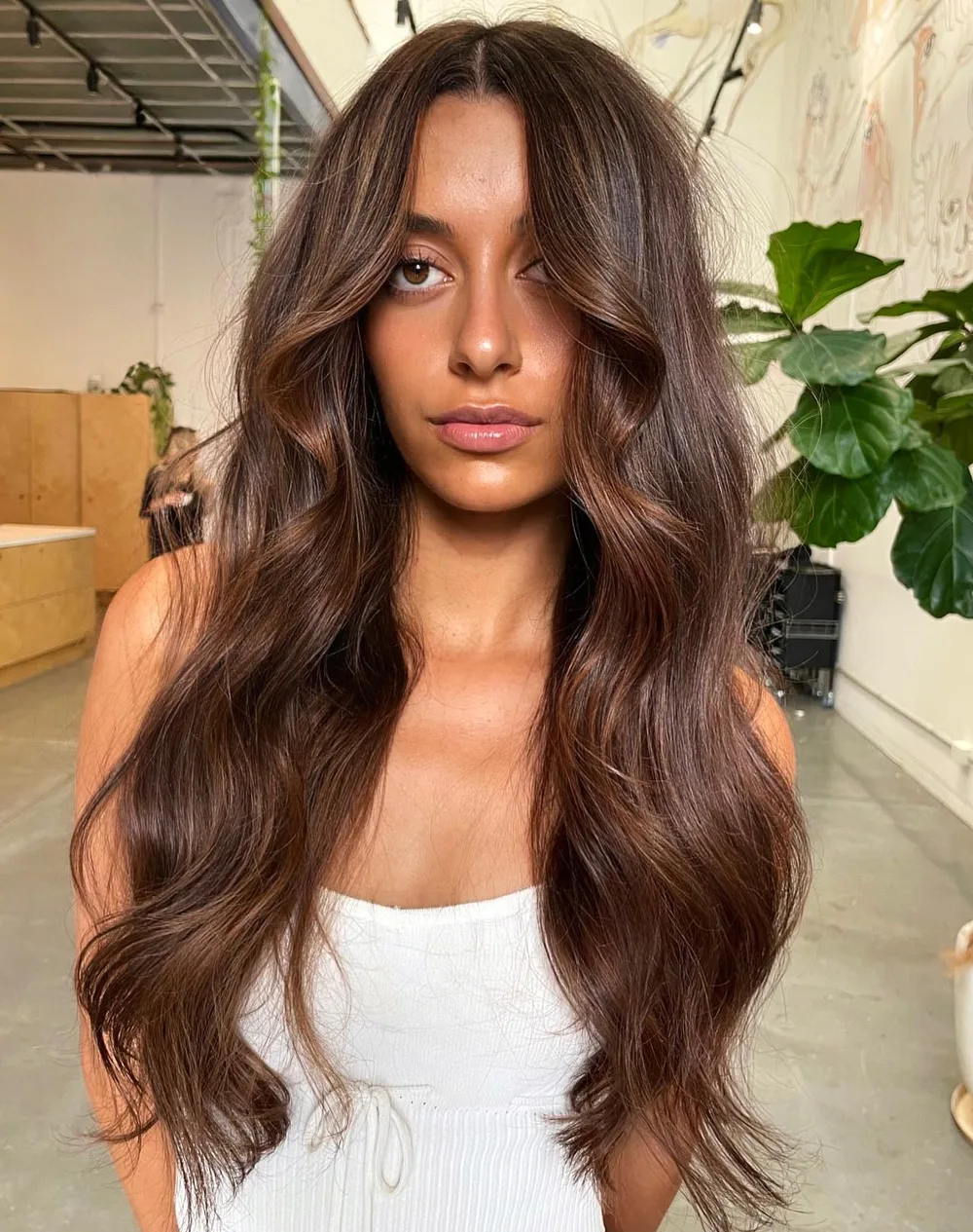 Expensive brunette châtain chaud ultra glossy et brillant