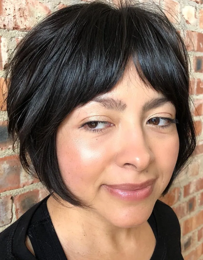 French pixie bob avec frange rideau