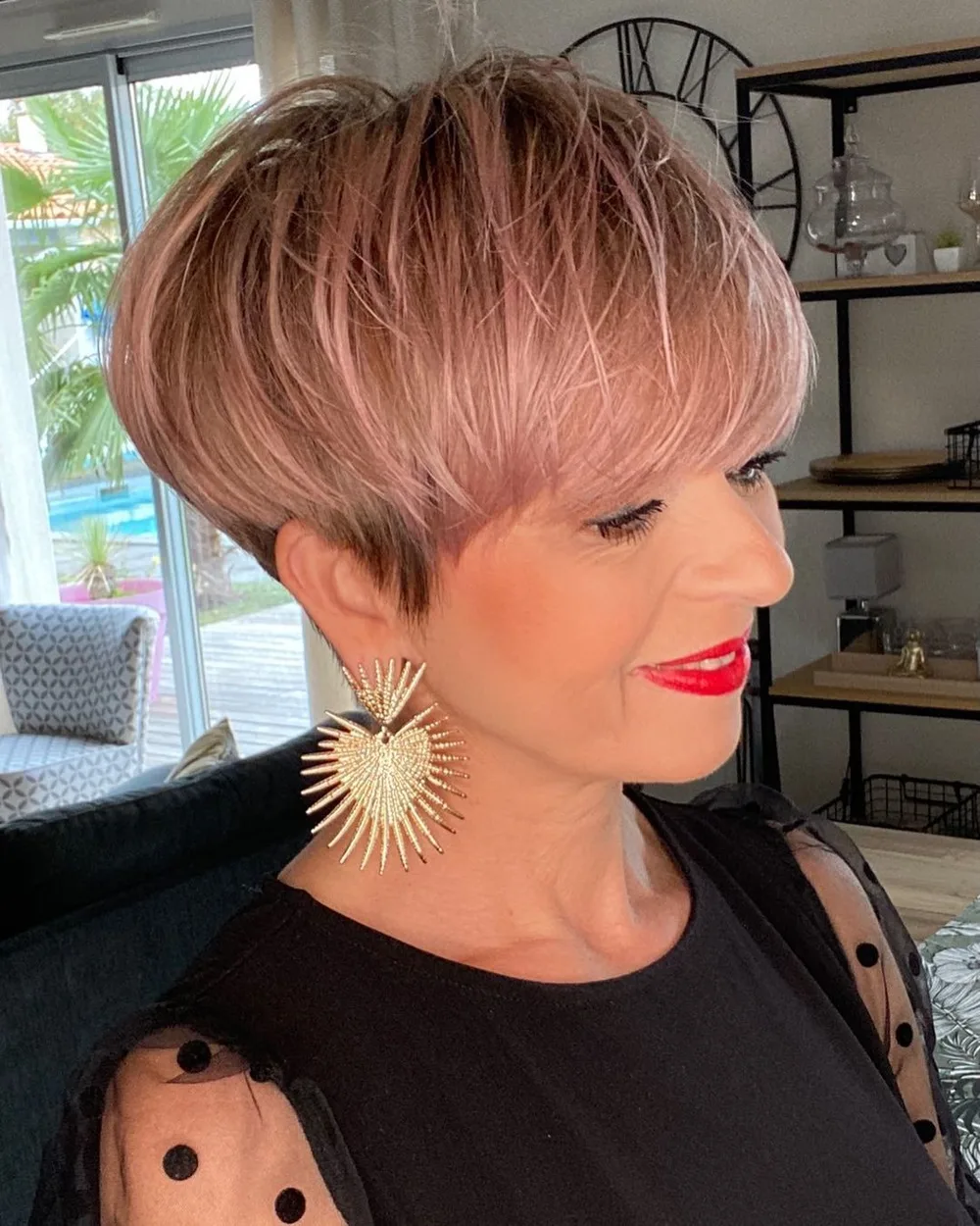 Pixie court teinté de rose gold poudré