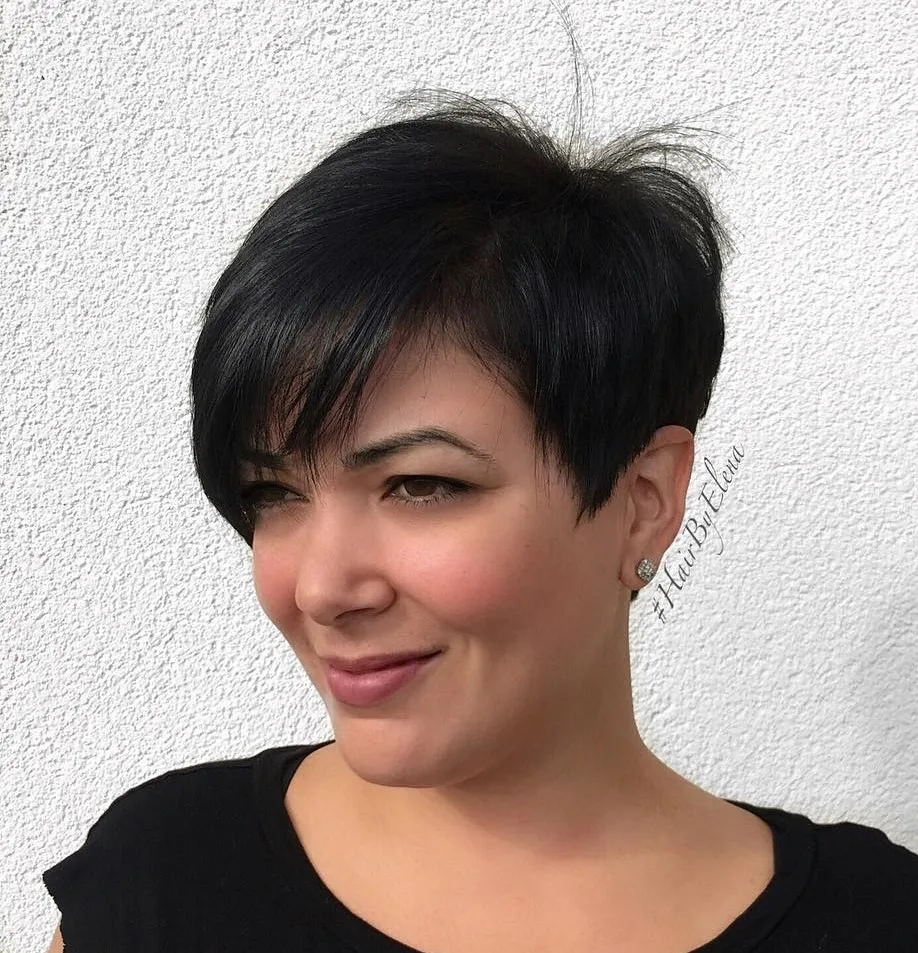 Pixie effilé au rasoir pour cheveux fins