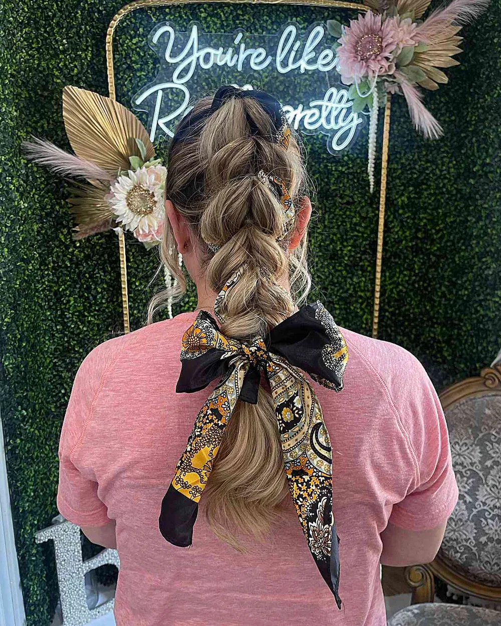 Pull-through braid volumineuse avec un bandana