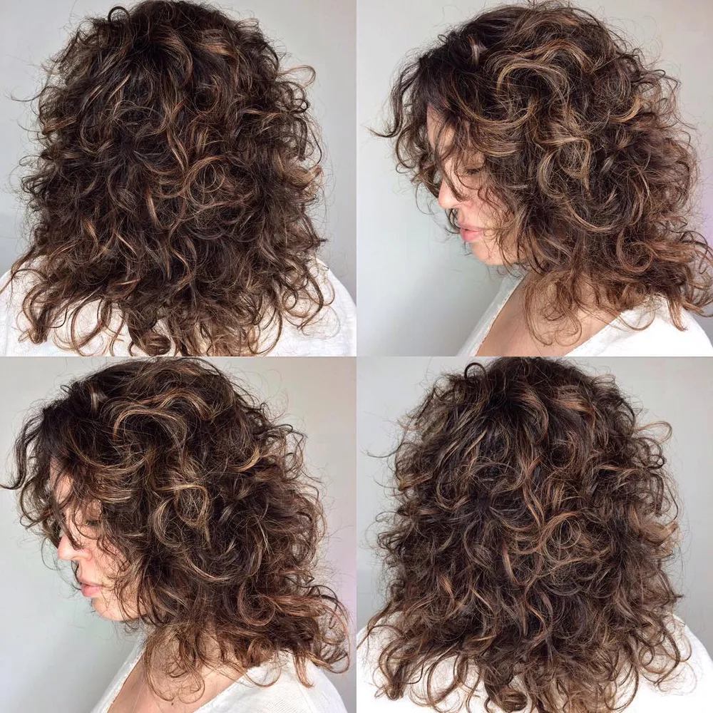 Shag brune mi-longue bouclée avec babylights