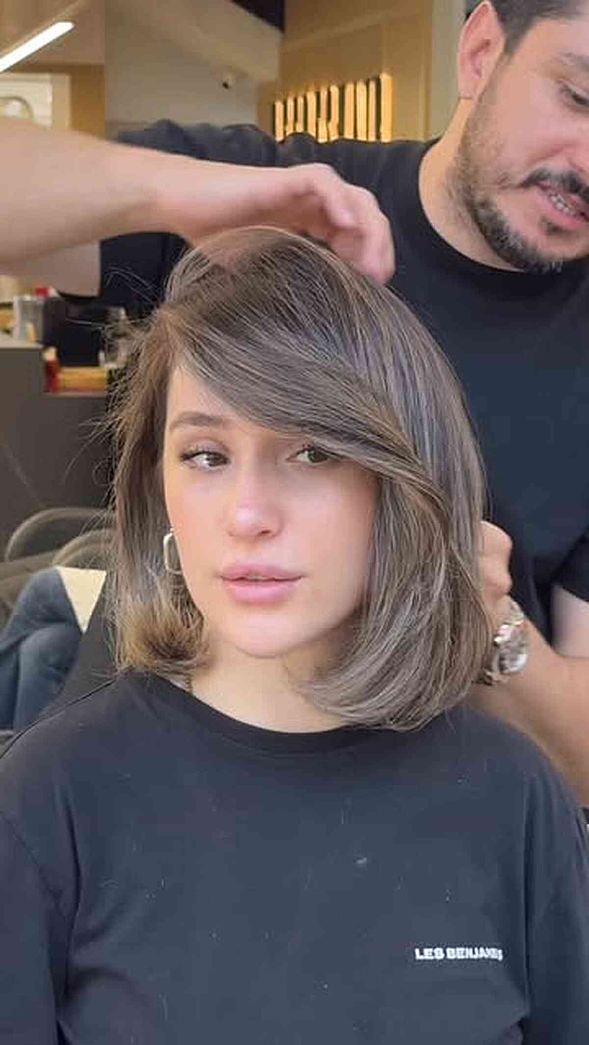 Carré effilé sur le côté - coiffure de fête de Noël