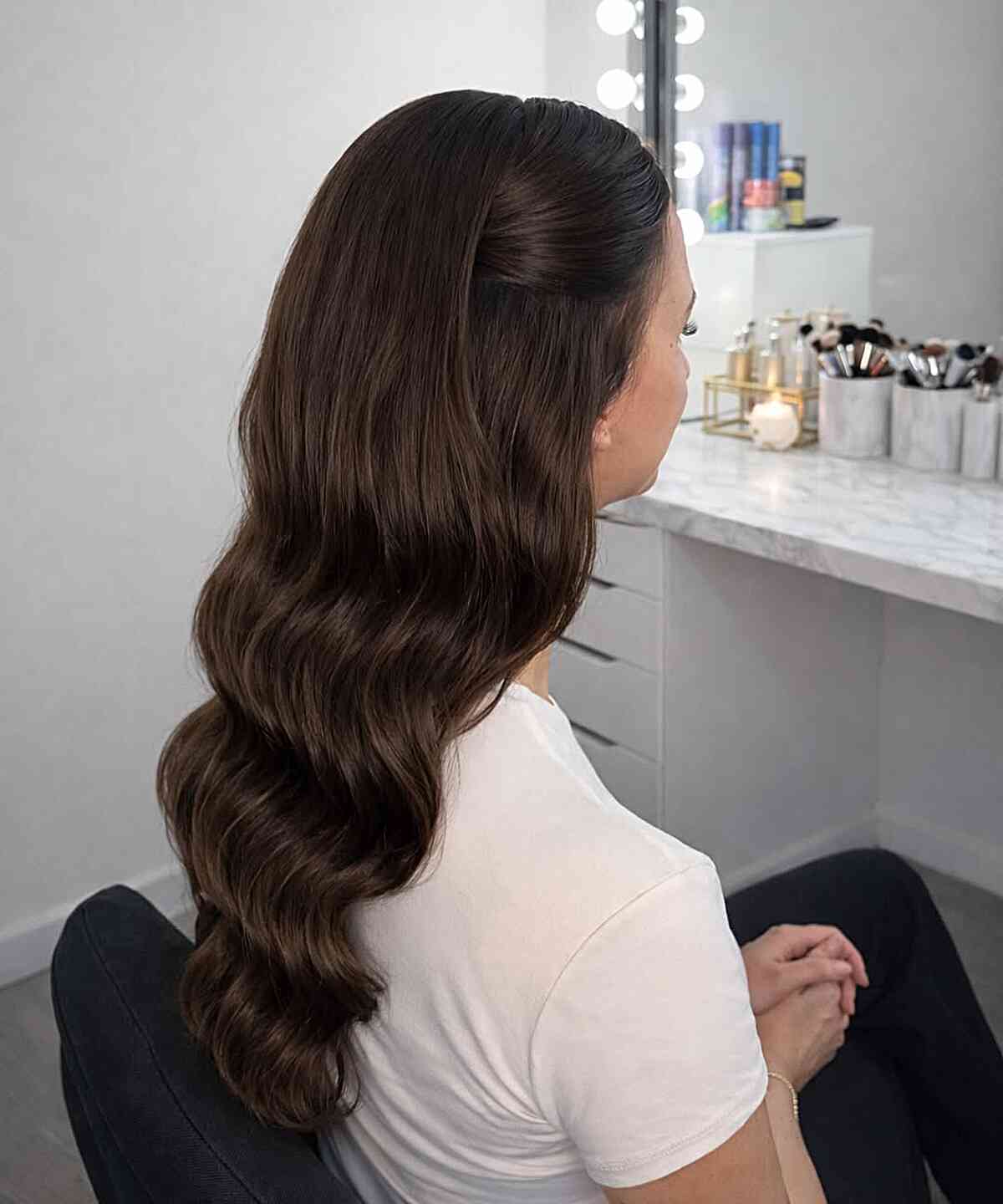Ondulations Hollywood classiques - coiffure de fête de Noël
