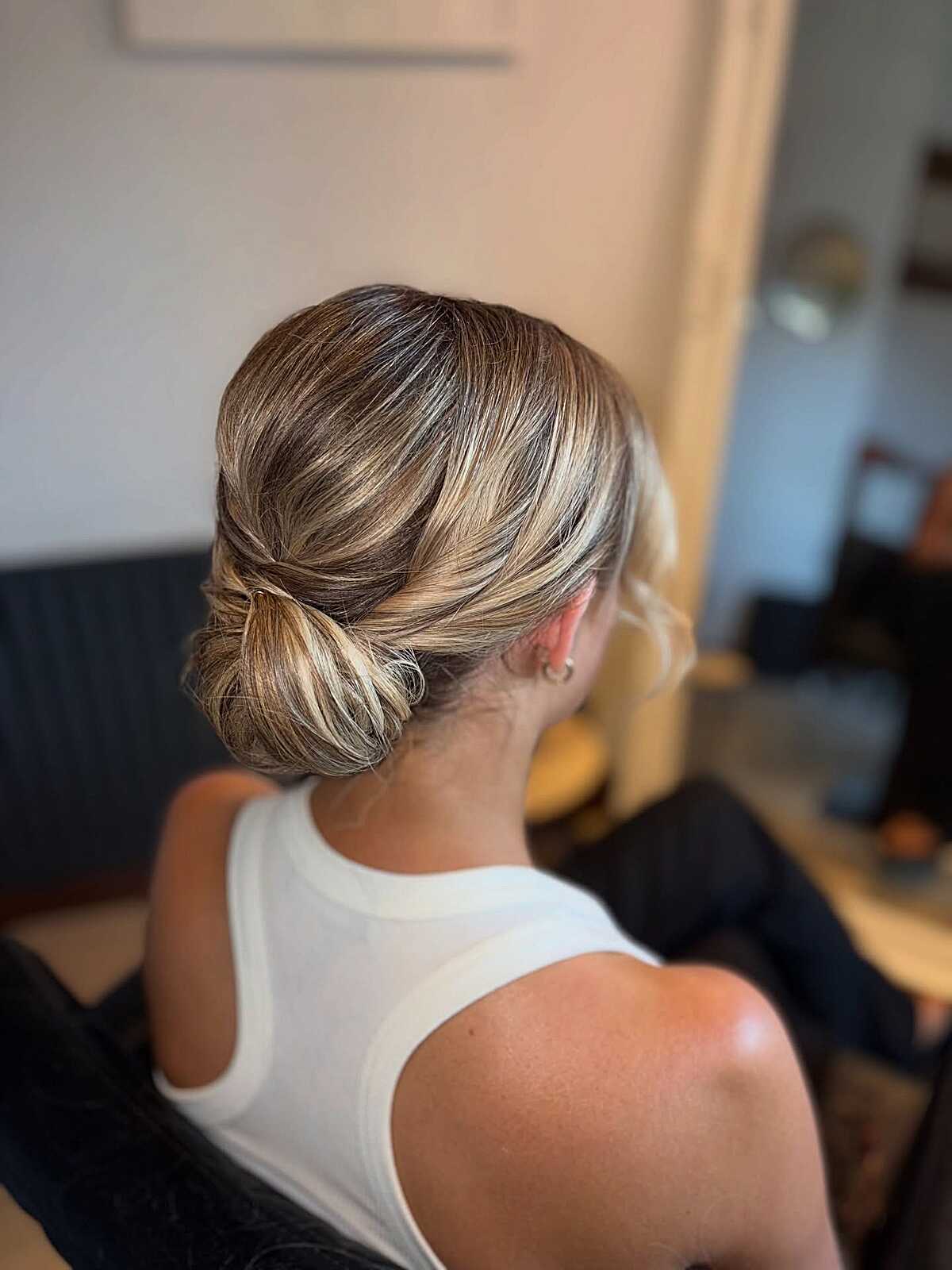 Chignon noué dimensionnel - coiffure de fête de Noël