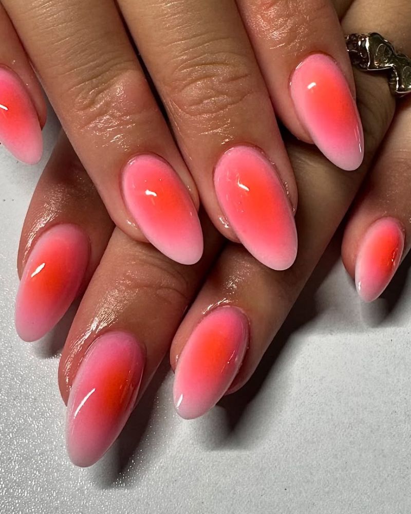 Aura orange vif Ongles aura orange vif effet lumineux