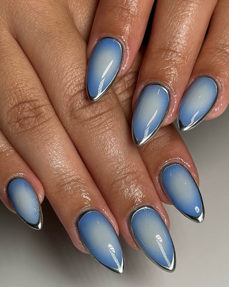 Aura bleu glacé Ongles aura bleu glacé effet givré