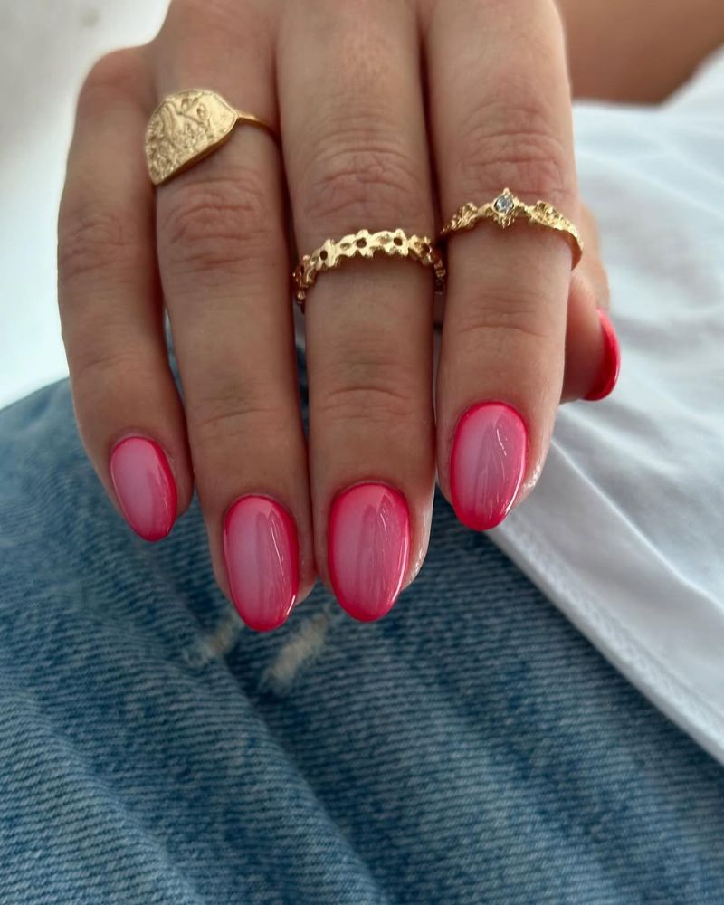 Aura rose vibrant Ongles aura rose vibrant sur amande